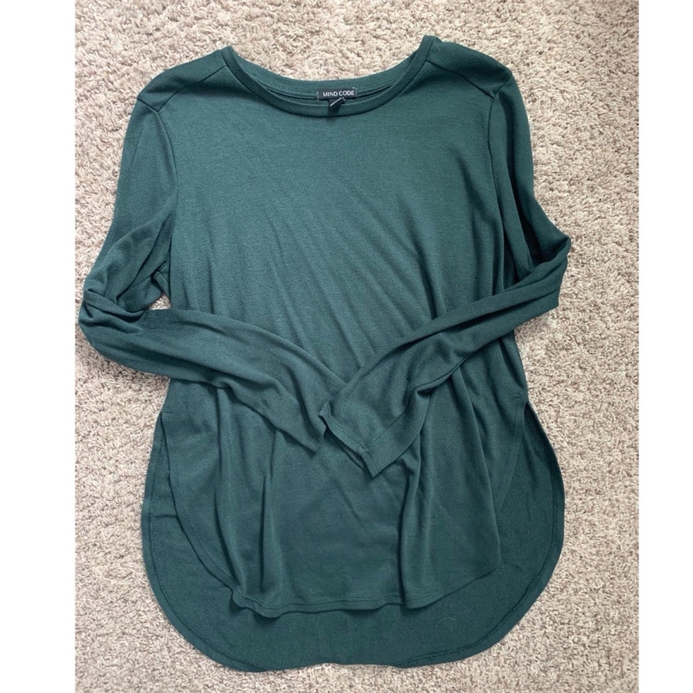 Great Condition - Emerald green sweater